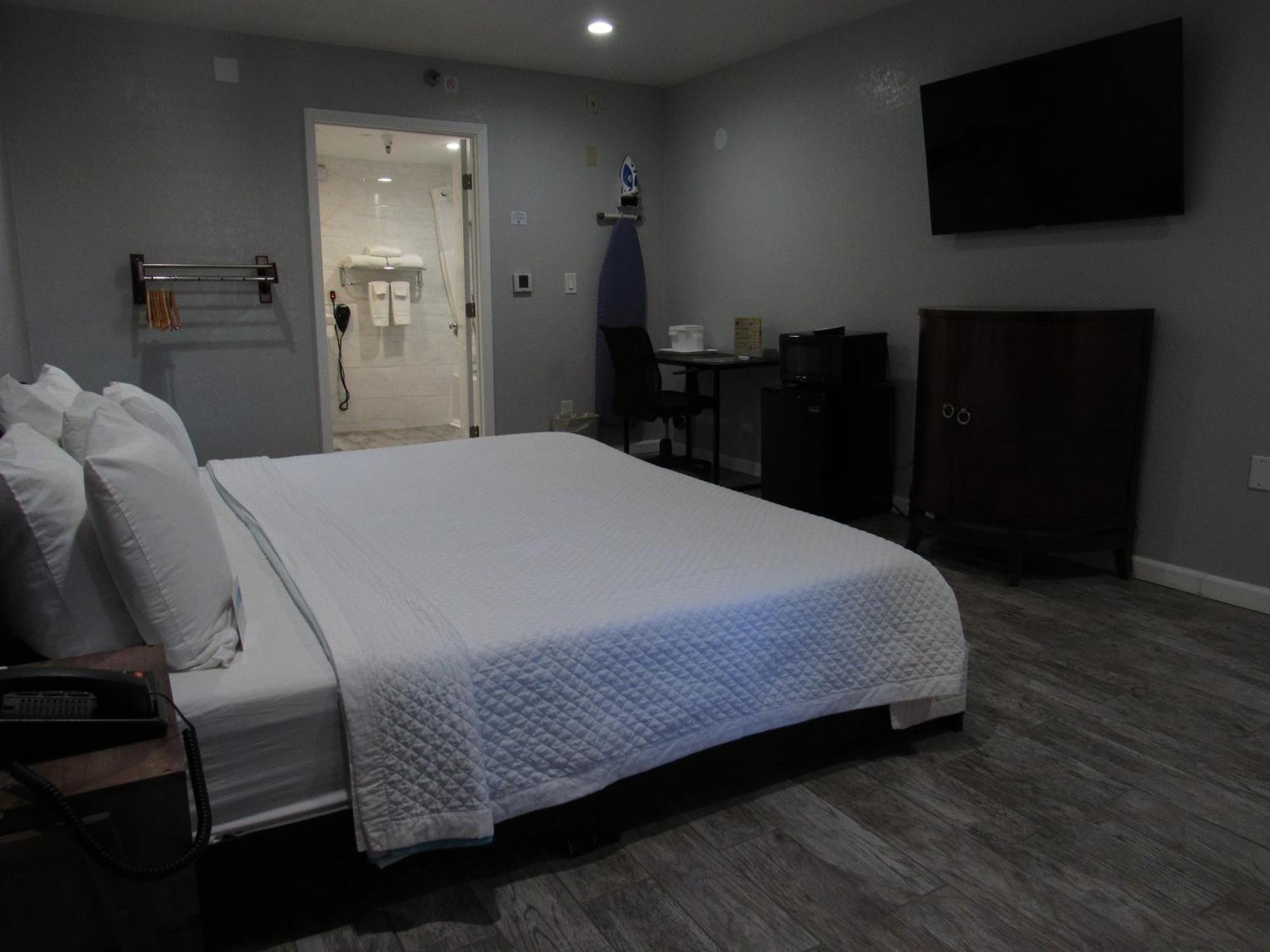 Hotel Capri Anaheim