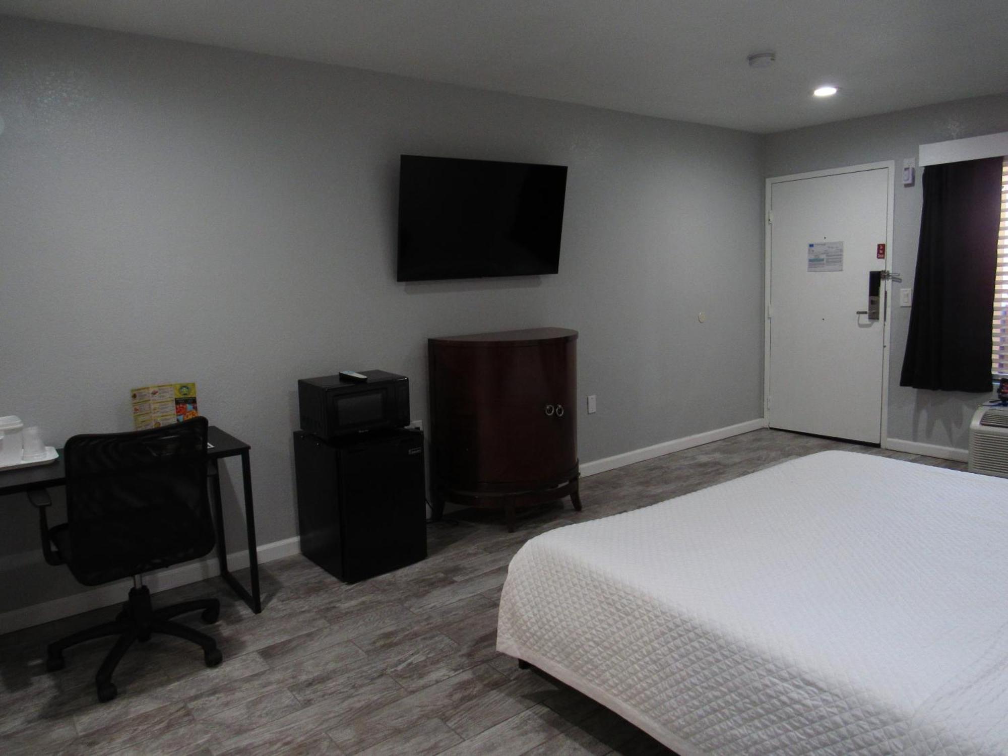 Capri Anaheim