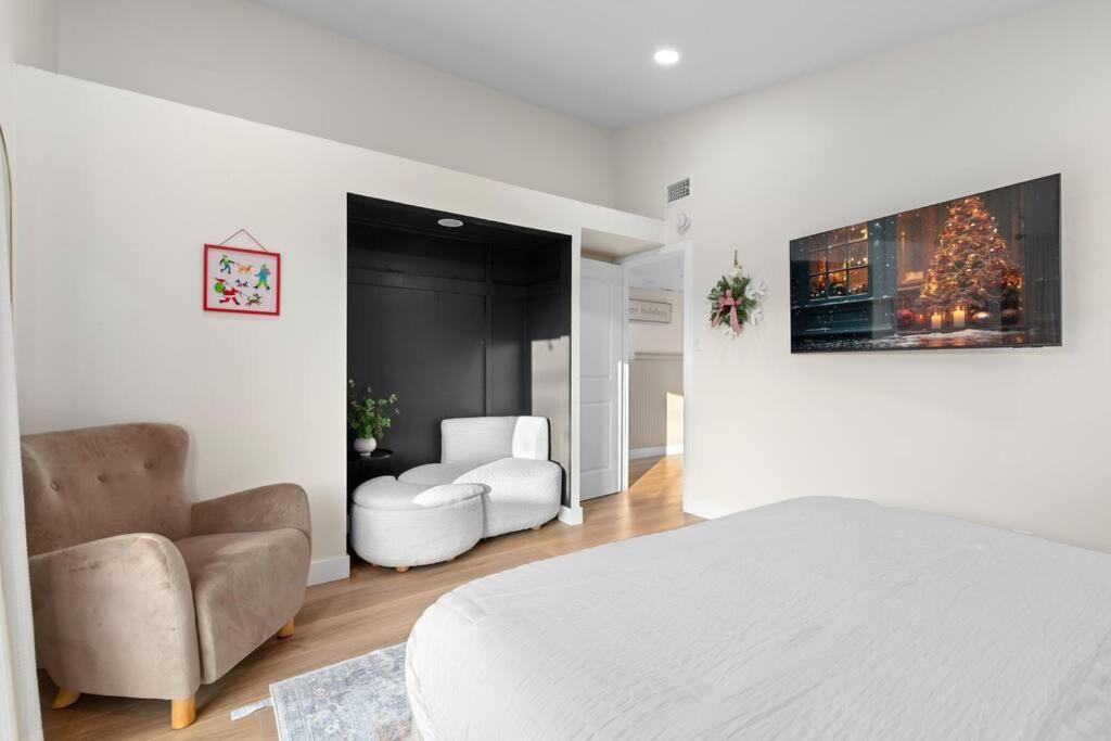 Modern Stay- Minutes To Disney& Family Fun Villa
