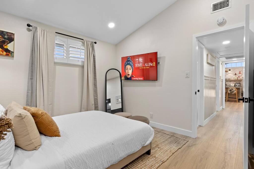 Villa Modern Stay- Minutes To Disney& Family Fun *