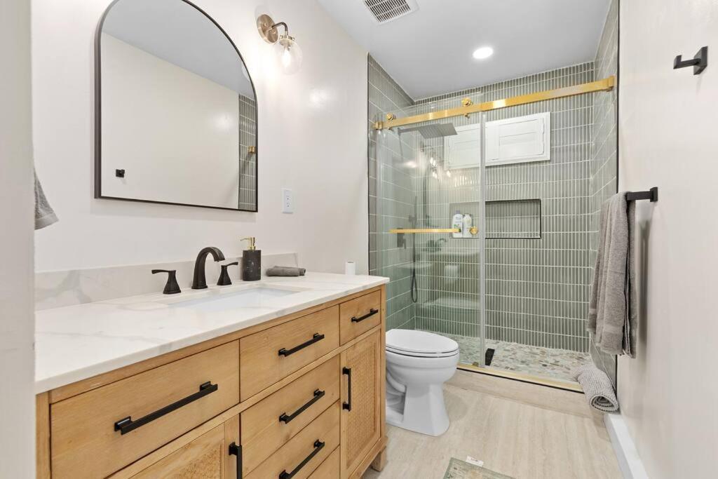 Villa Modern Stay- Minutes To Disney& Family Fun Anaheim