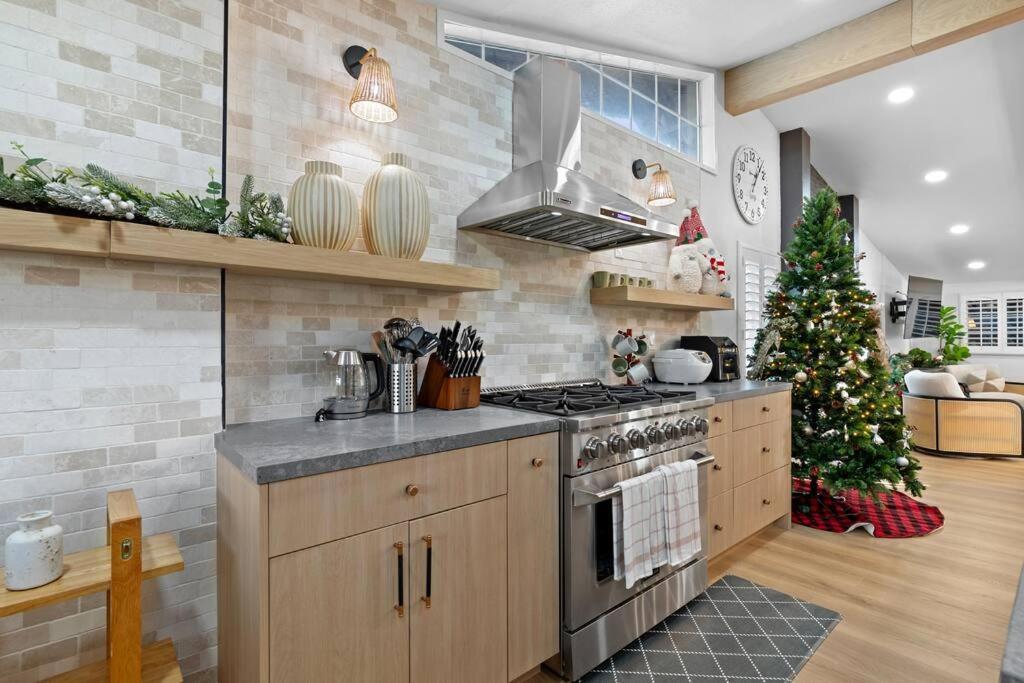 Modern Stay- Minutes To Disney& Family Fun Anaheim