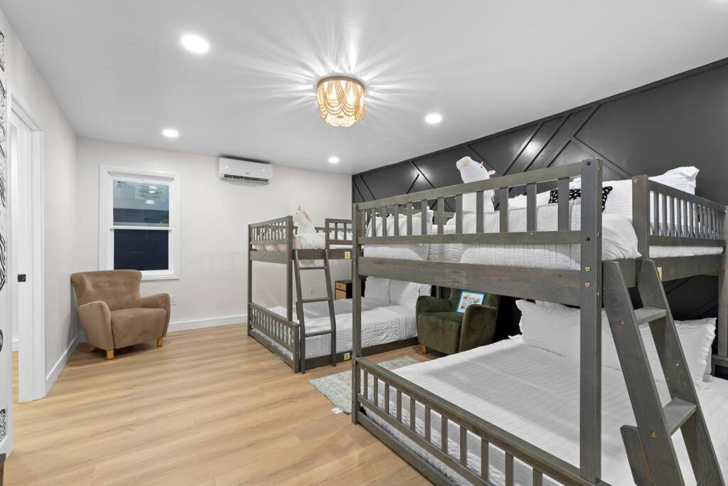 Modern Stay- Minutes To Disney& Family Fun *