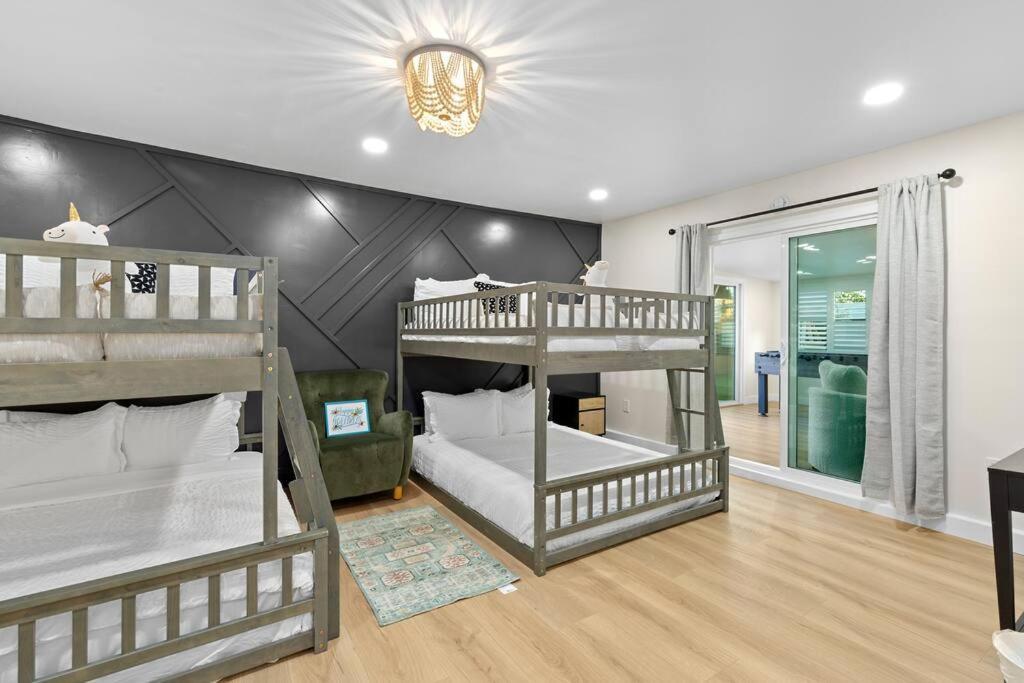 Villa Modern Stay- Minutes To Disney& Family Fun