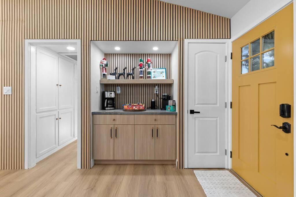 Modern Stay- Minutes To Disney& Family Fun Villa