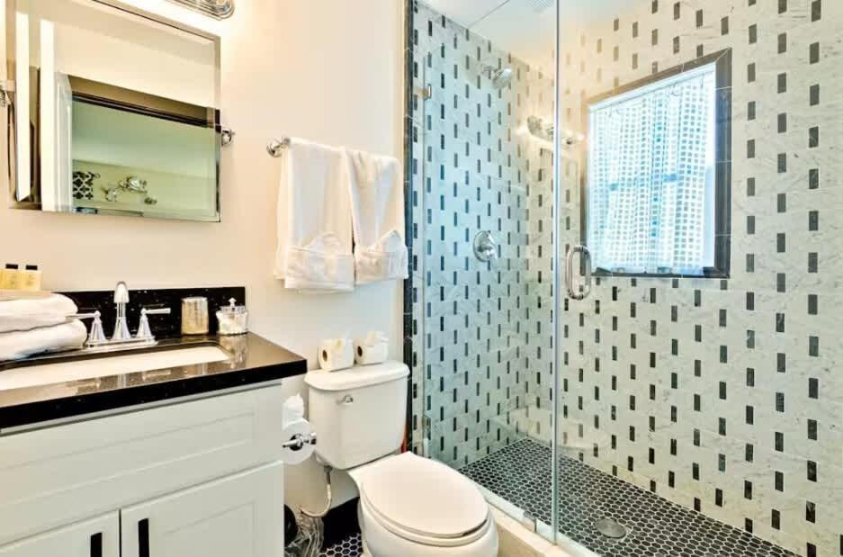 Peaceful Retreat In Anaheim-close To