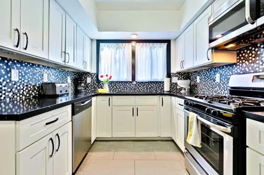 Peaceful Retreat In Anaheim-close To
