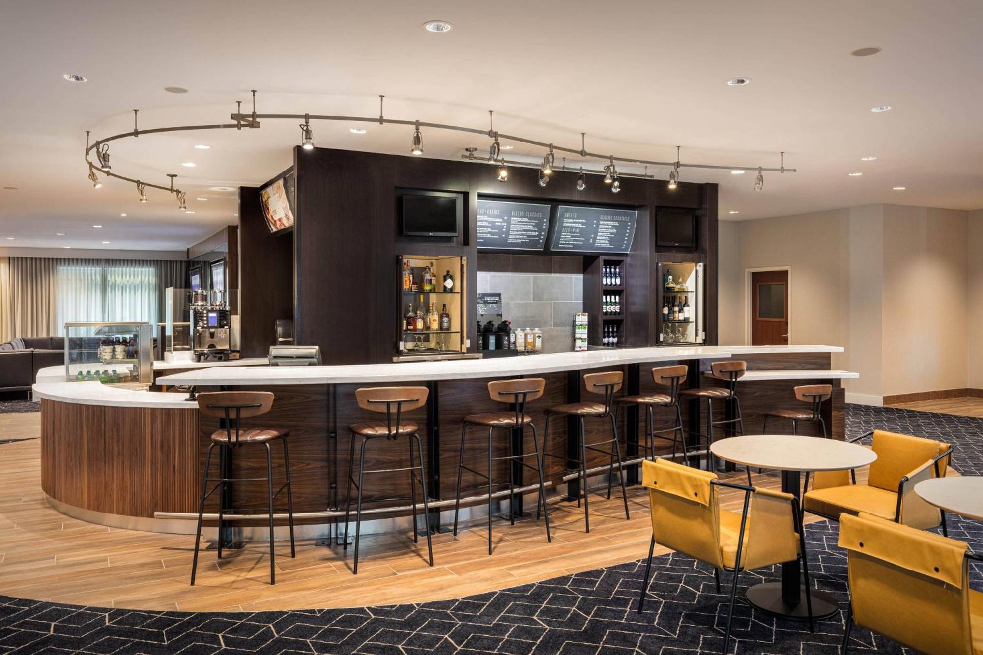 Hotel Courtyard By Marriott Resort/convention Center 3*