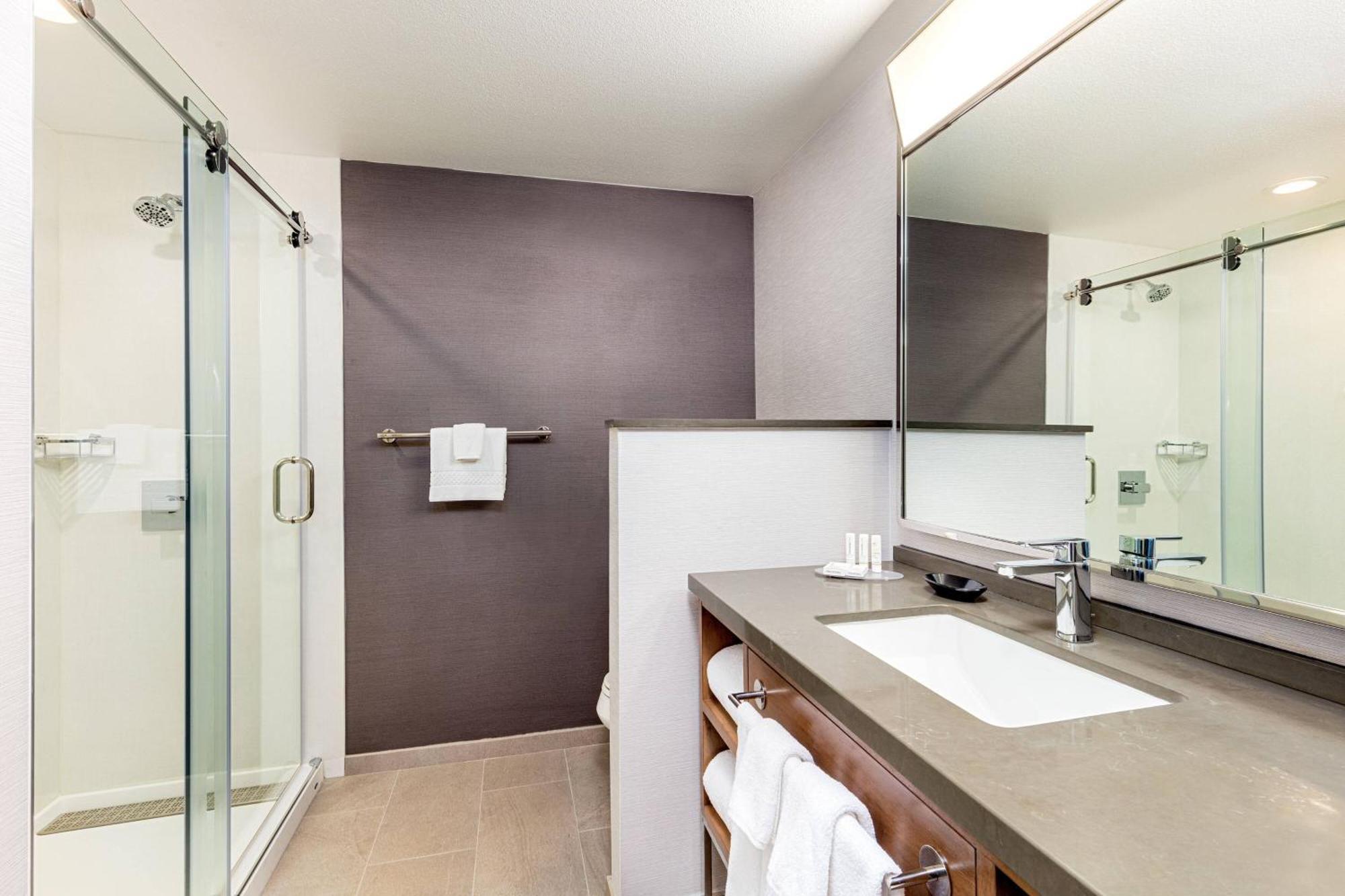 Courtyard By Marriott Resort/convention Center Anaheim