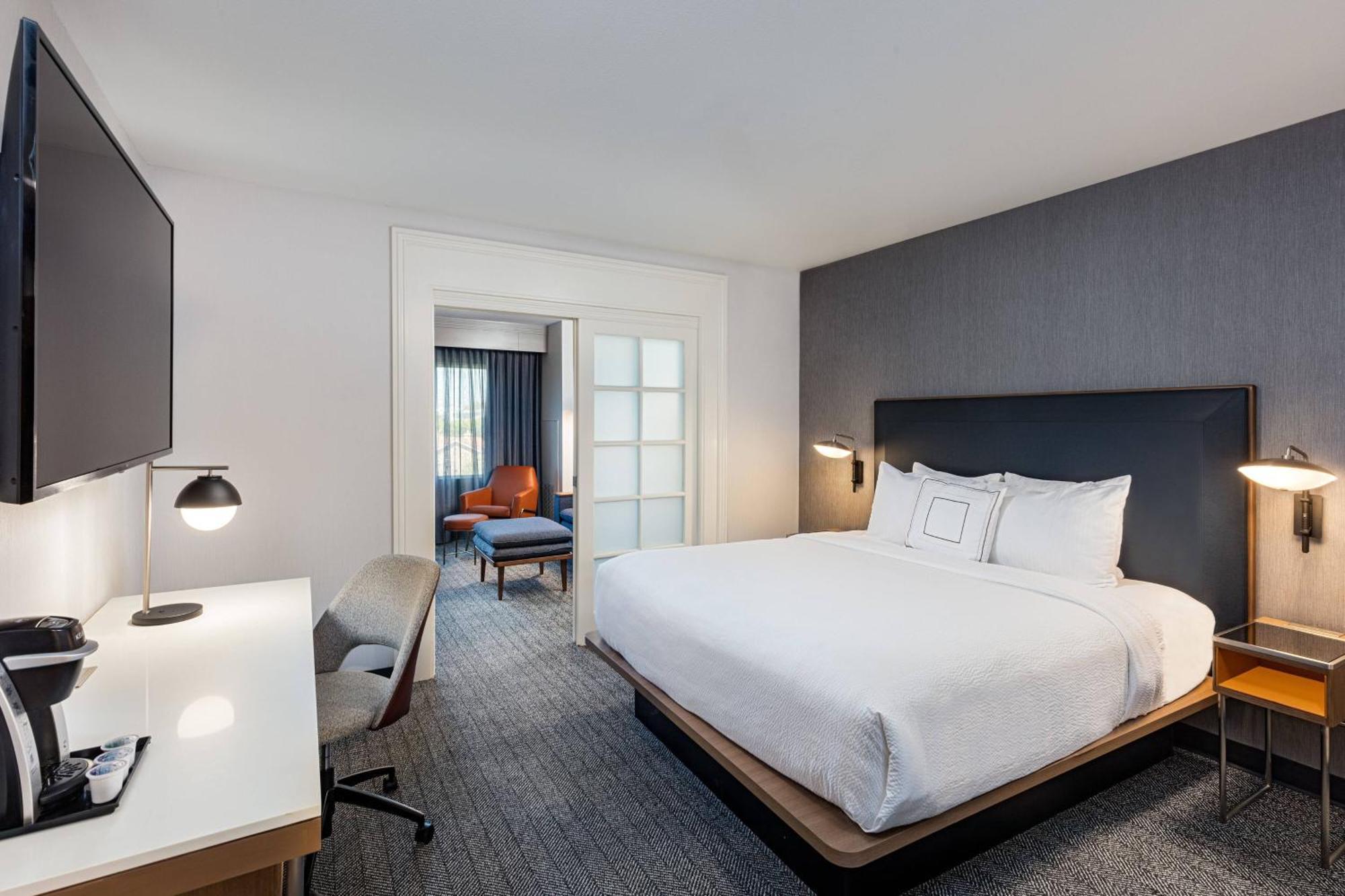 Courtyard By Marriott Resort/convention Center