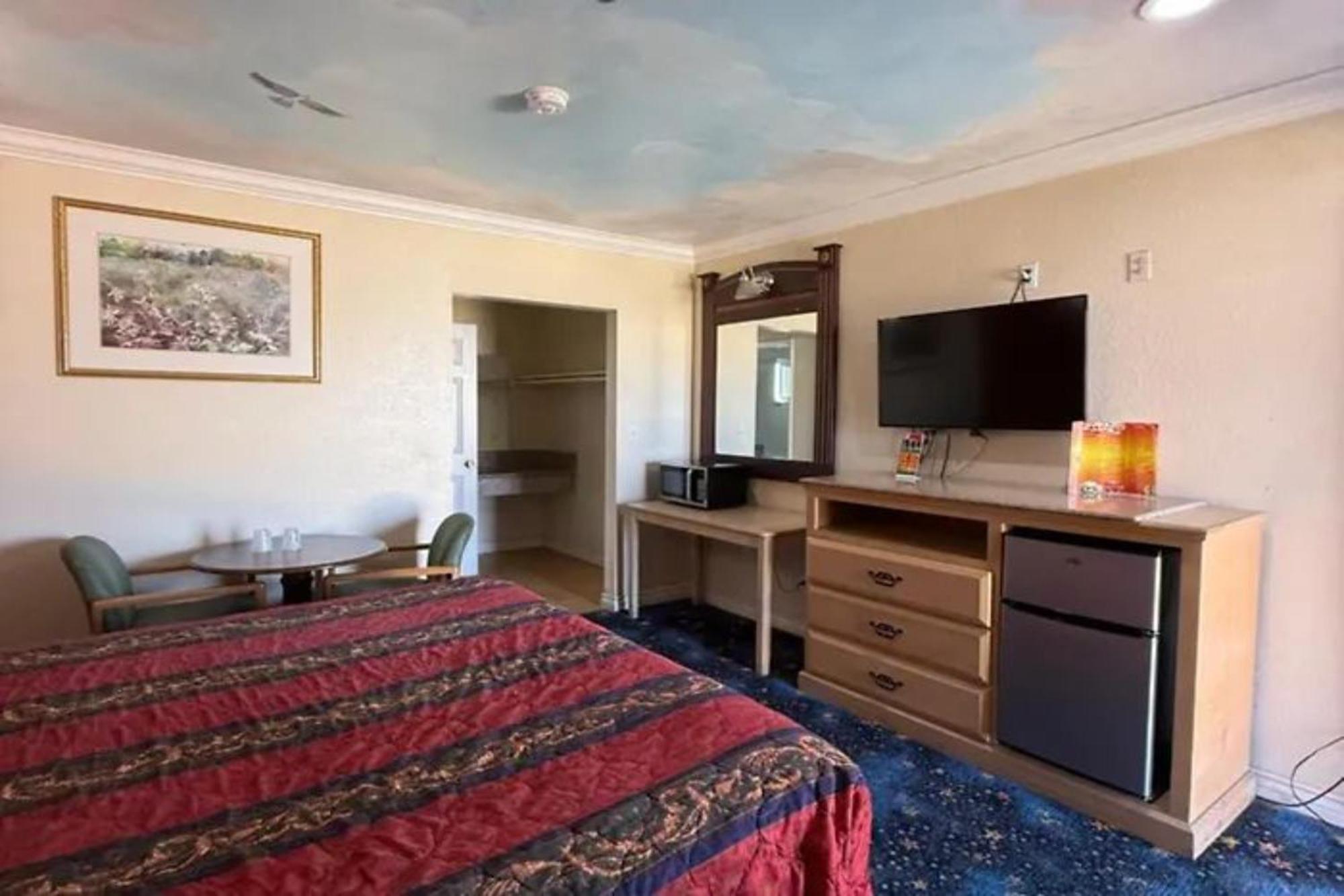 Robinhood West Motel Anaheim