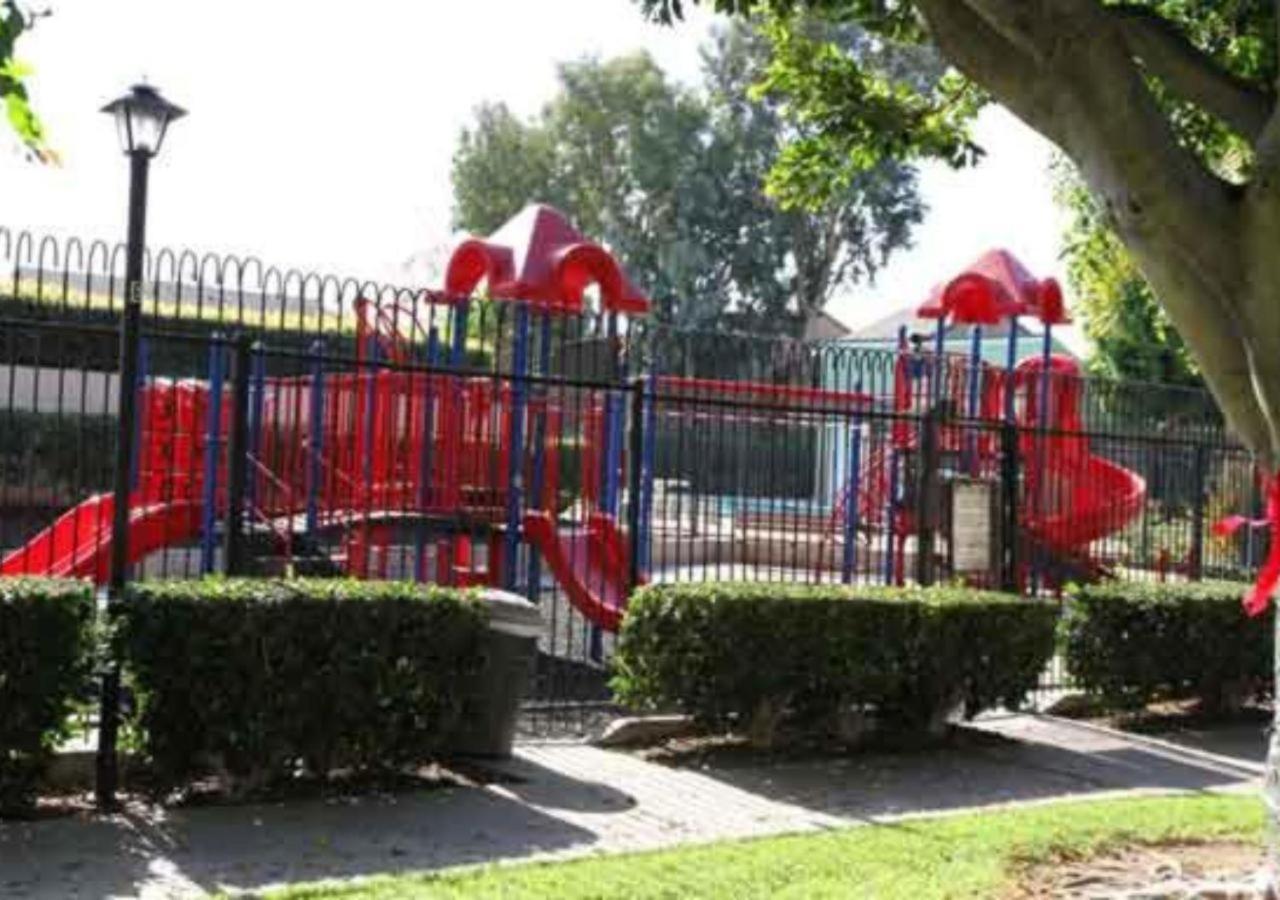 Holiday home Magicwayvillas Mick's Clockhouse Pool & - Walk To Disneyland *