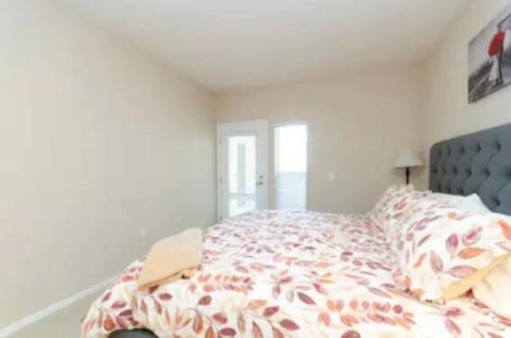 Spacious 2 Bedroom Near Disneyland And Convention Center Apartment