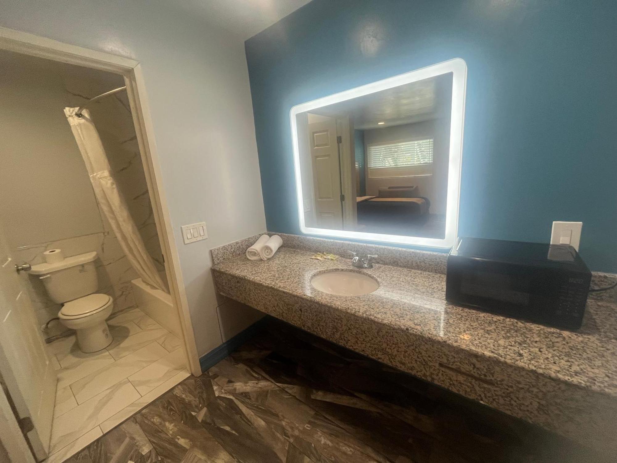 Hotel Travel 3*