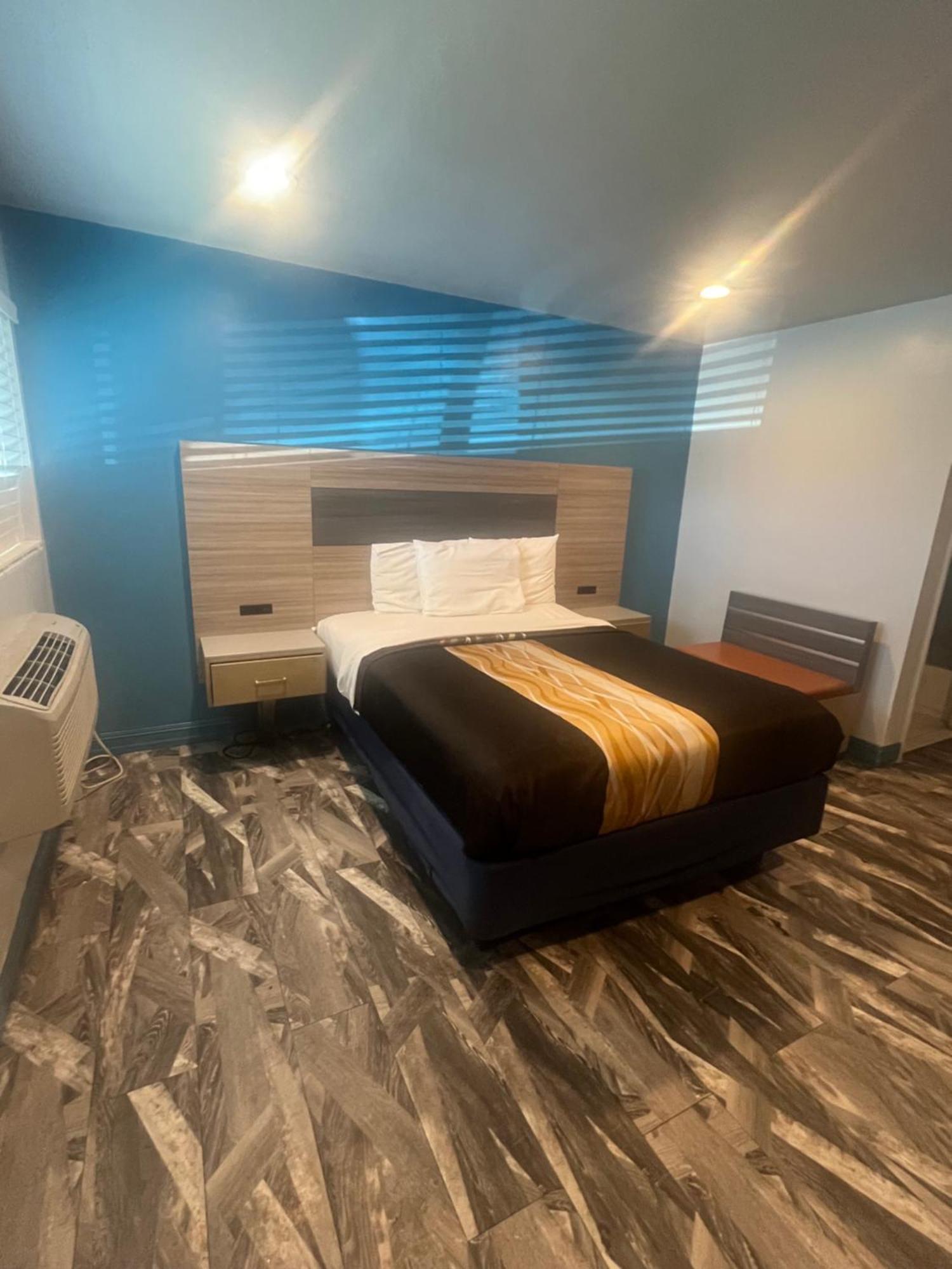 Travel Hotel