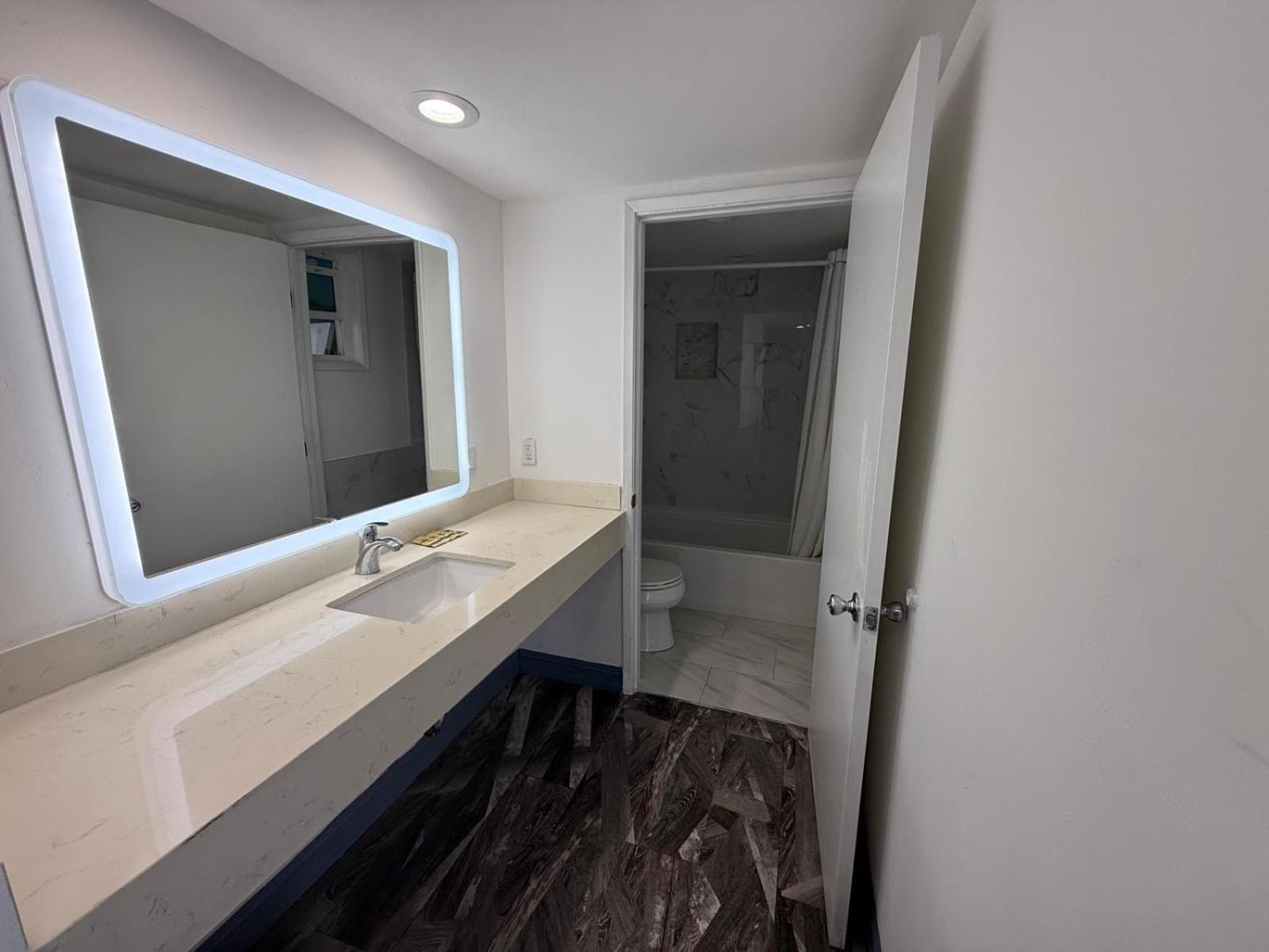 Hotel Travel 3*