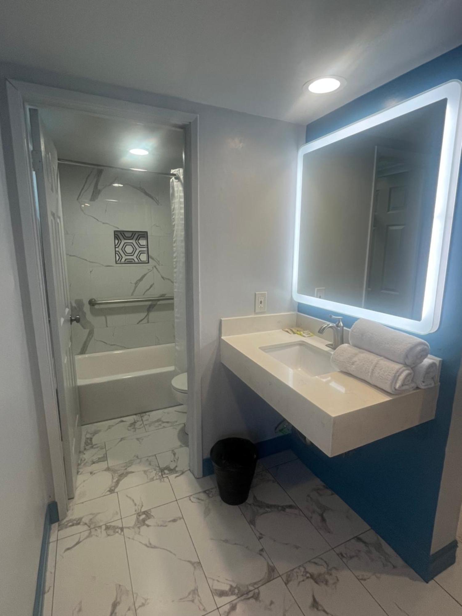 Hotel Travel Anaheim