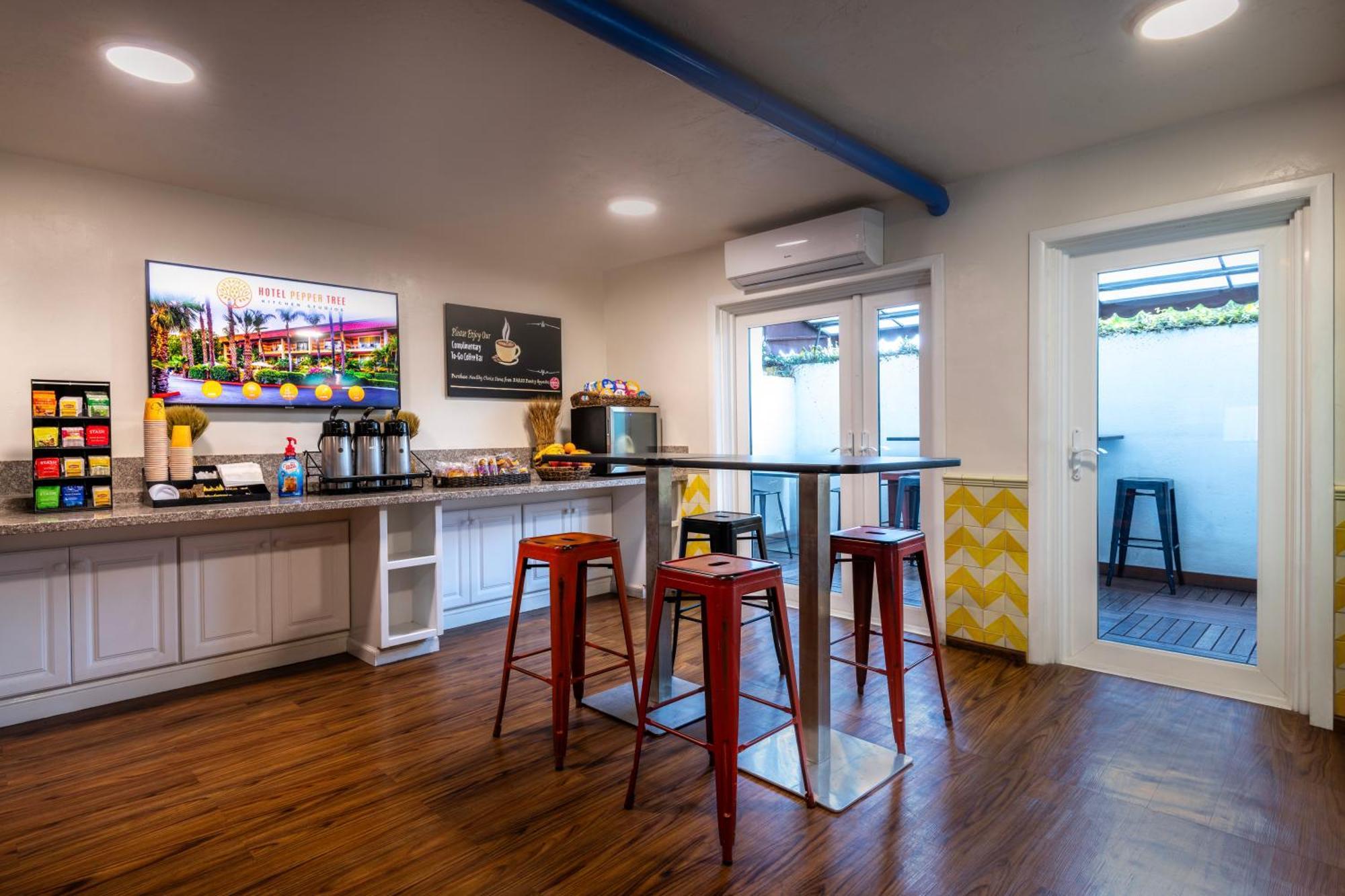 Pepper Tree Boutique Kitchen - Hotel Anaheim