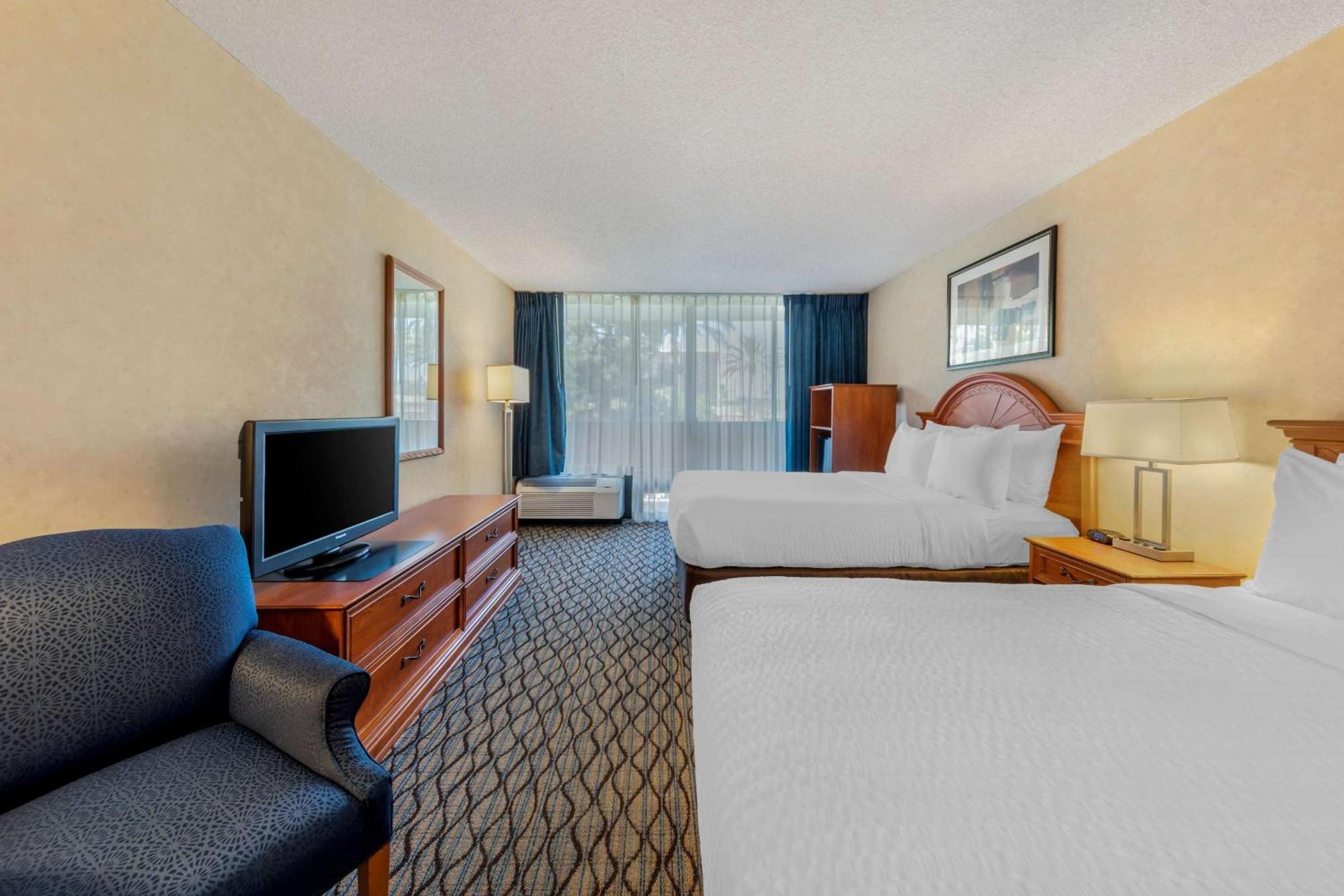 Clarion Hotel
