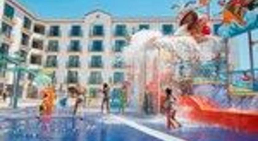 Hotel Courtyard Theme Park Entrance