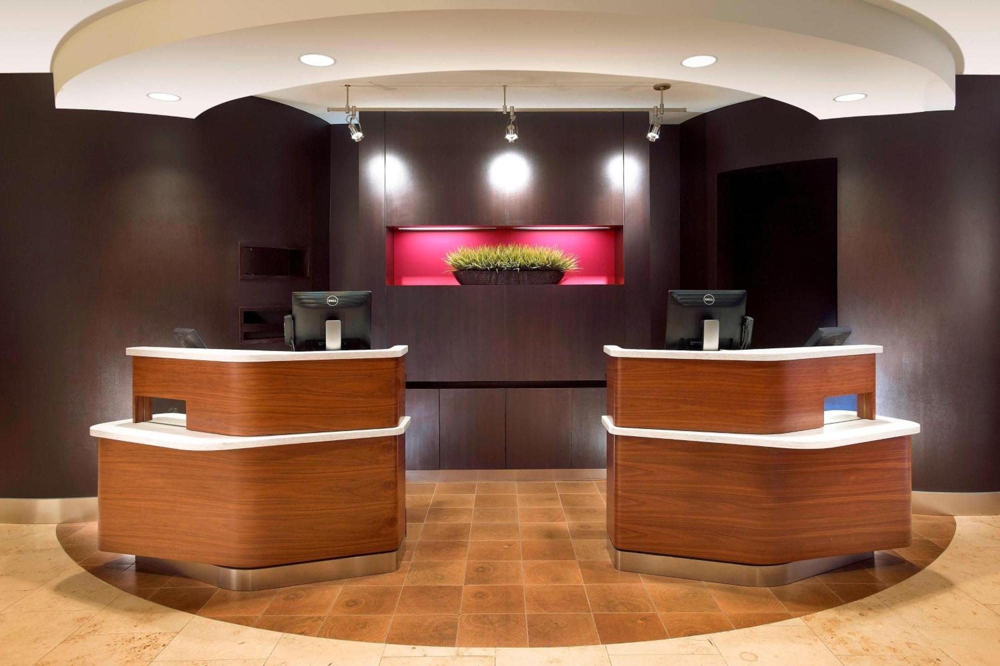 Courtyard By Marriott Resort/convention Center Hotel 3*