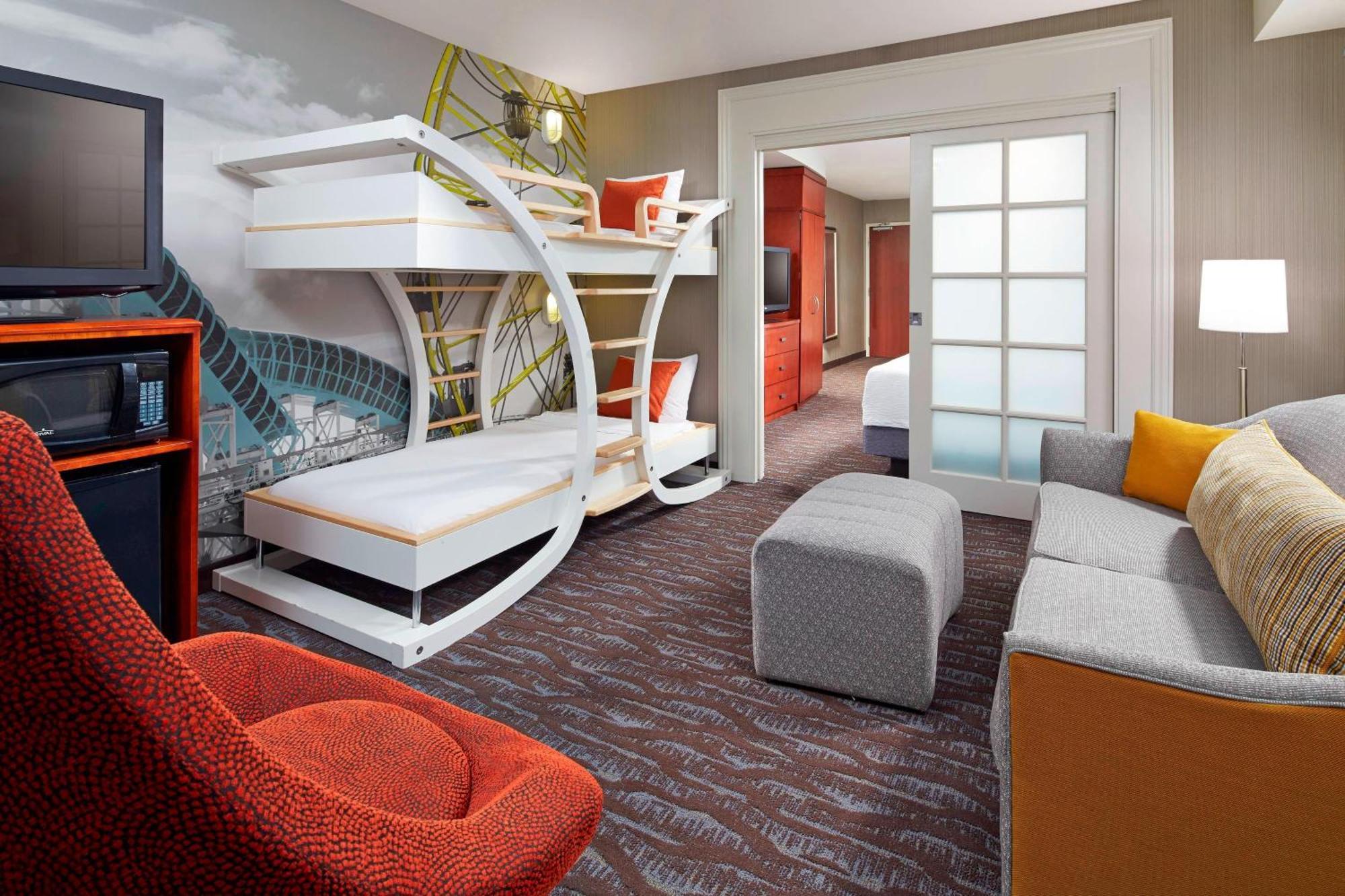 Courtyard By Marriott Resort/convention Center Hotel Anaheim