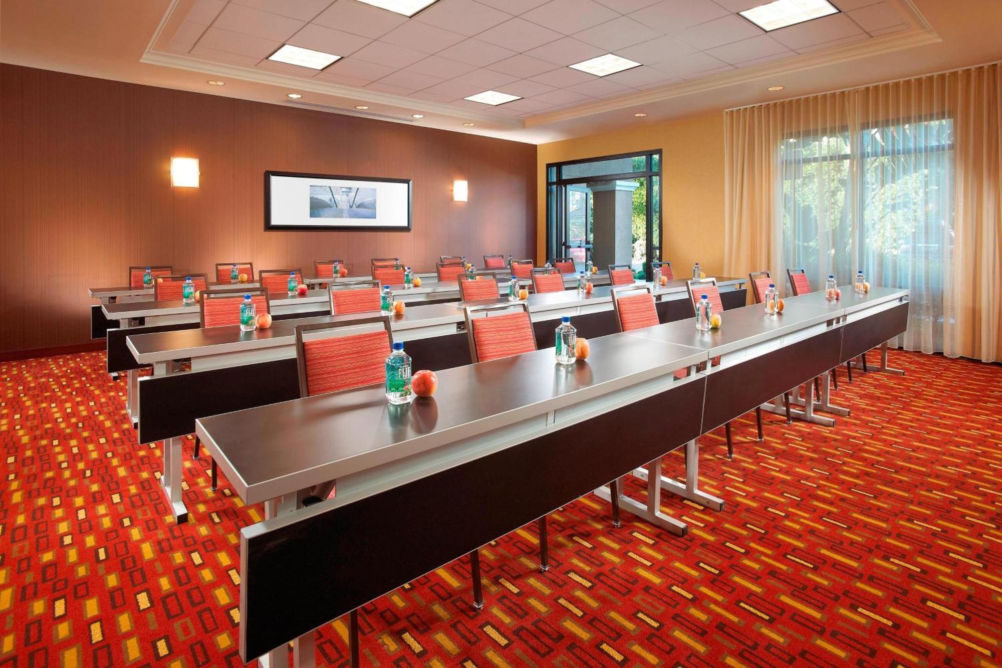 Hotel Courtyard By Marriott Resort/convention Center