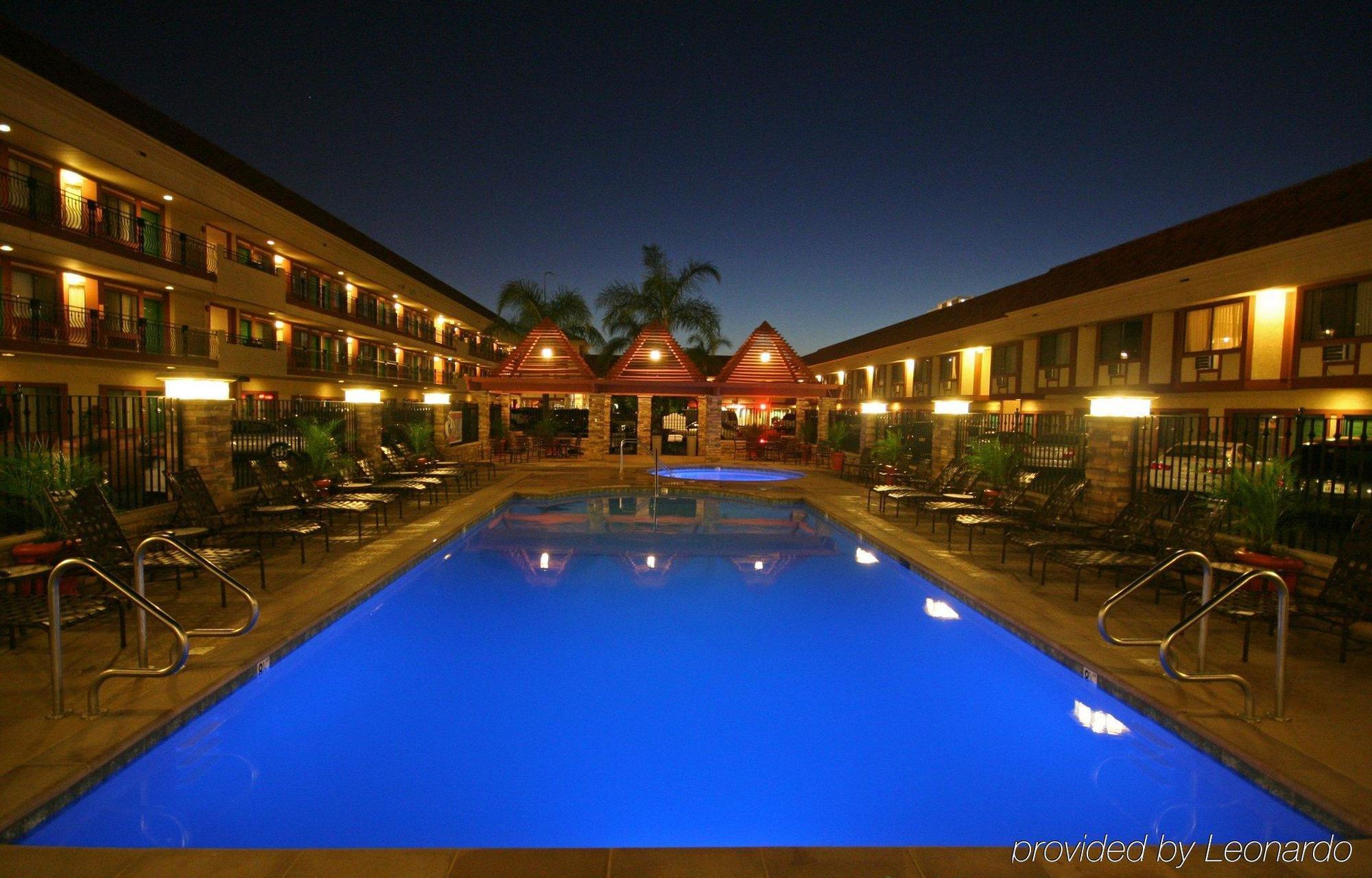 Hotel Tropicana & Anaheim