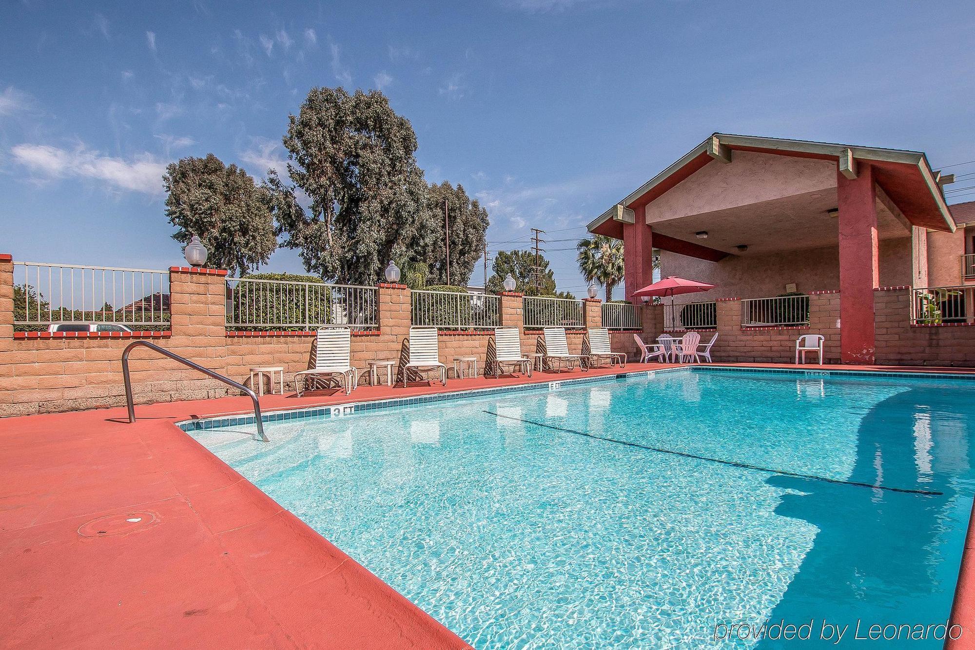 Econo North Motel