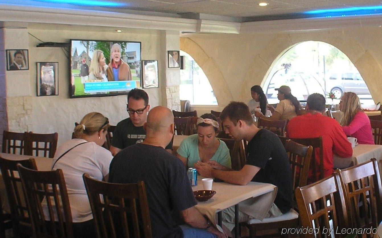 Pepper Tree Boutique Kitchen - 3*