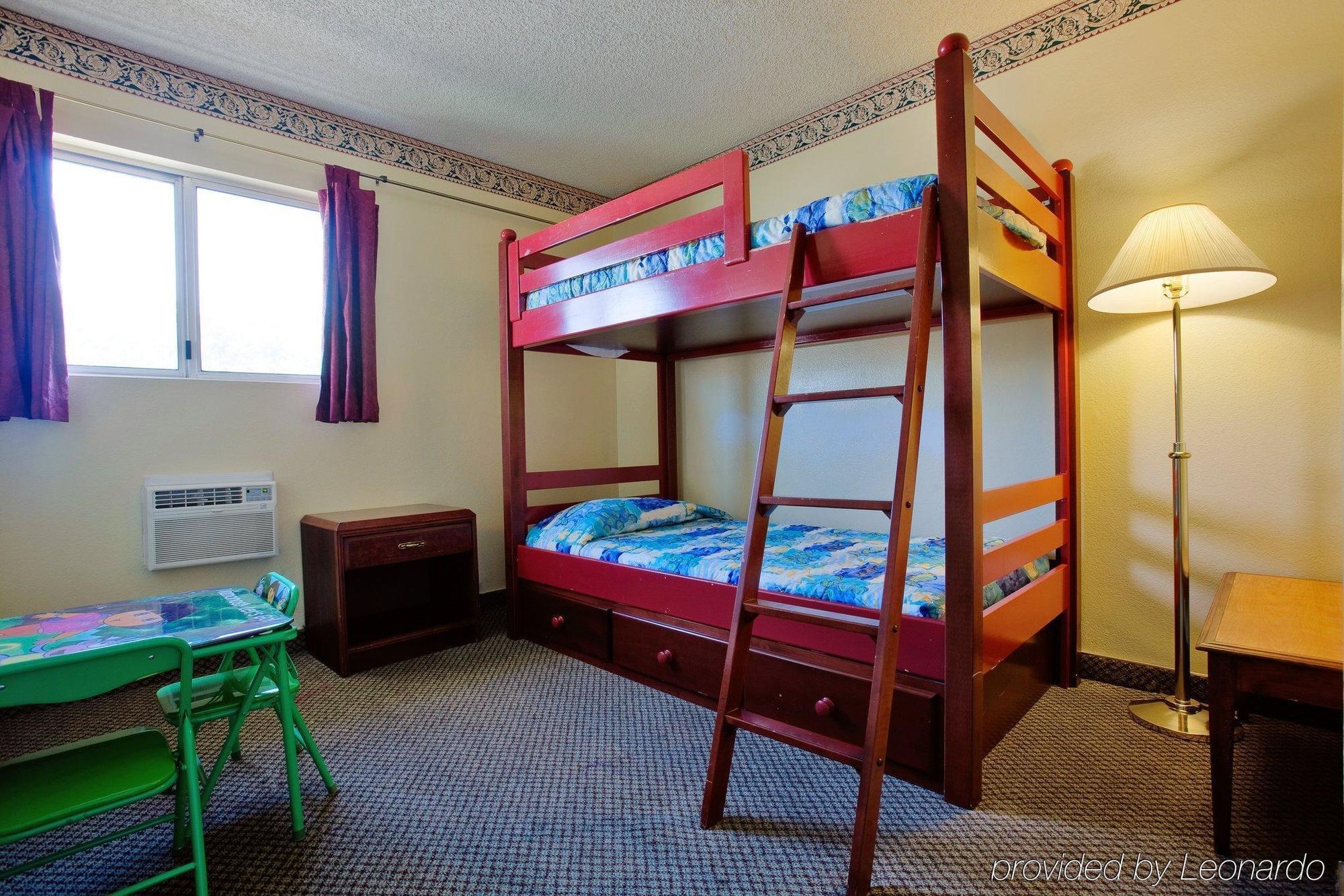 Astoria & Motel Anaheim
