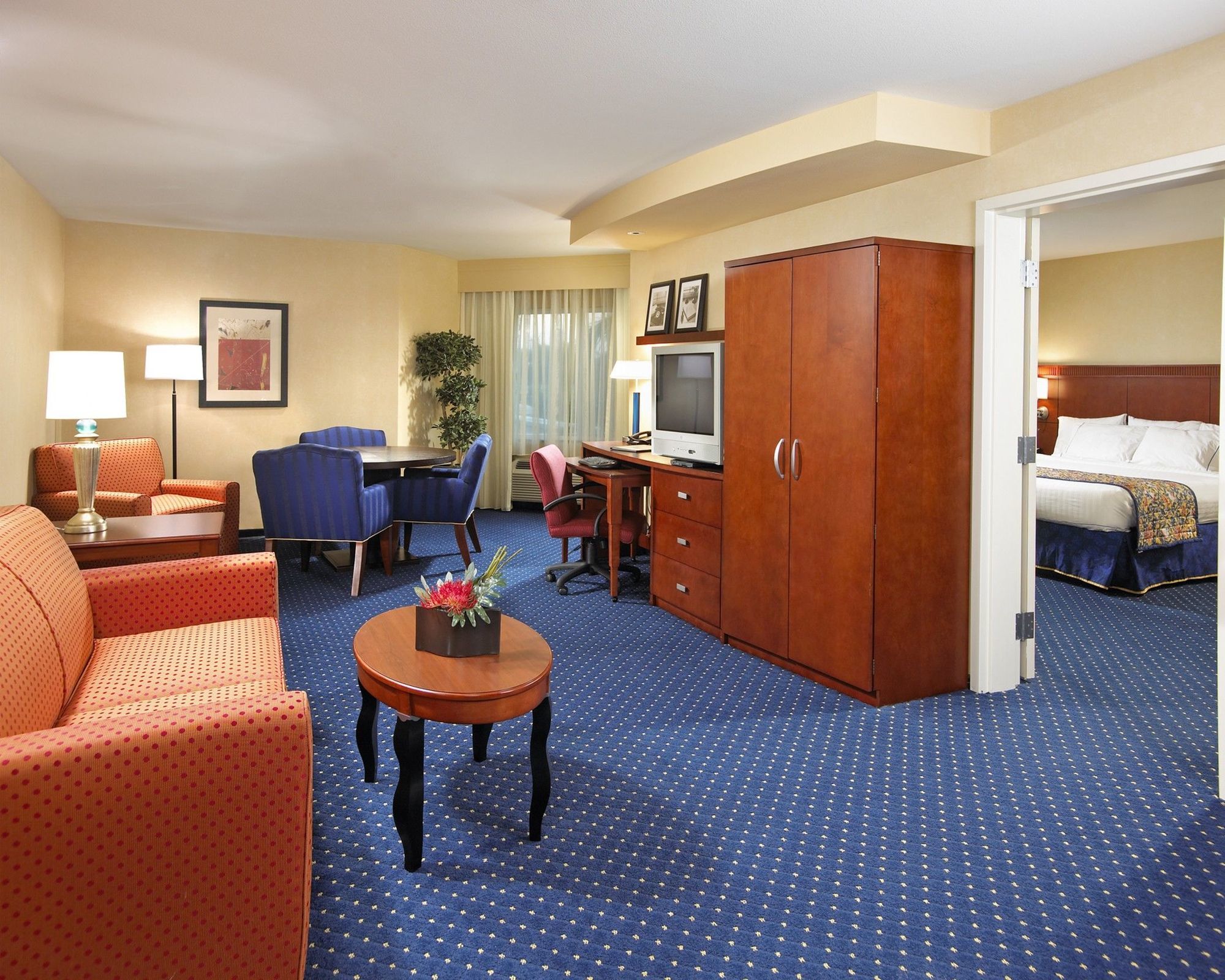Hotel Courtyard By Marriott Resort/convention Center 3*
