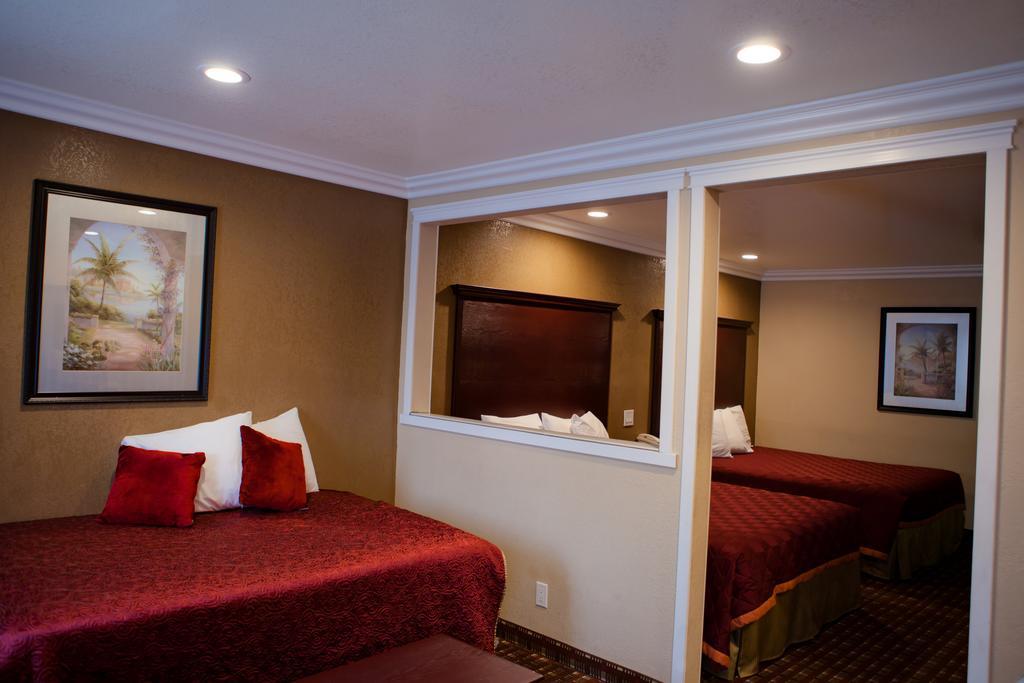Budget Near Disneyland Drive Anaheim