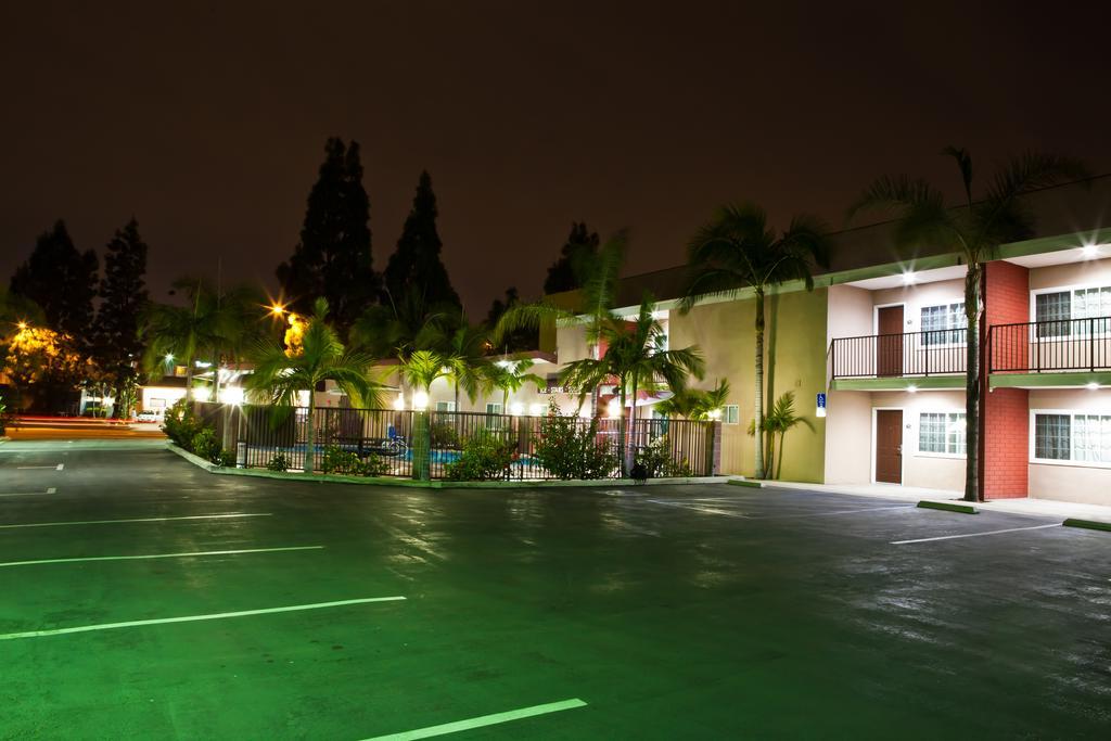 Budget Near Disneyland Drive Anaheim