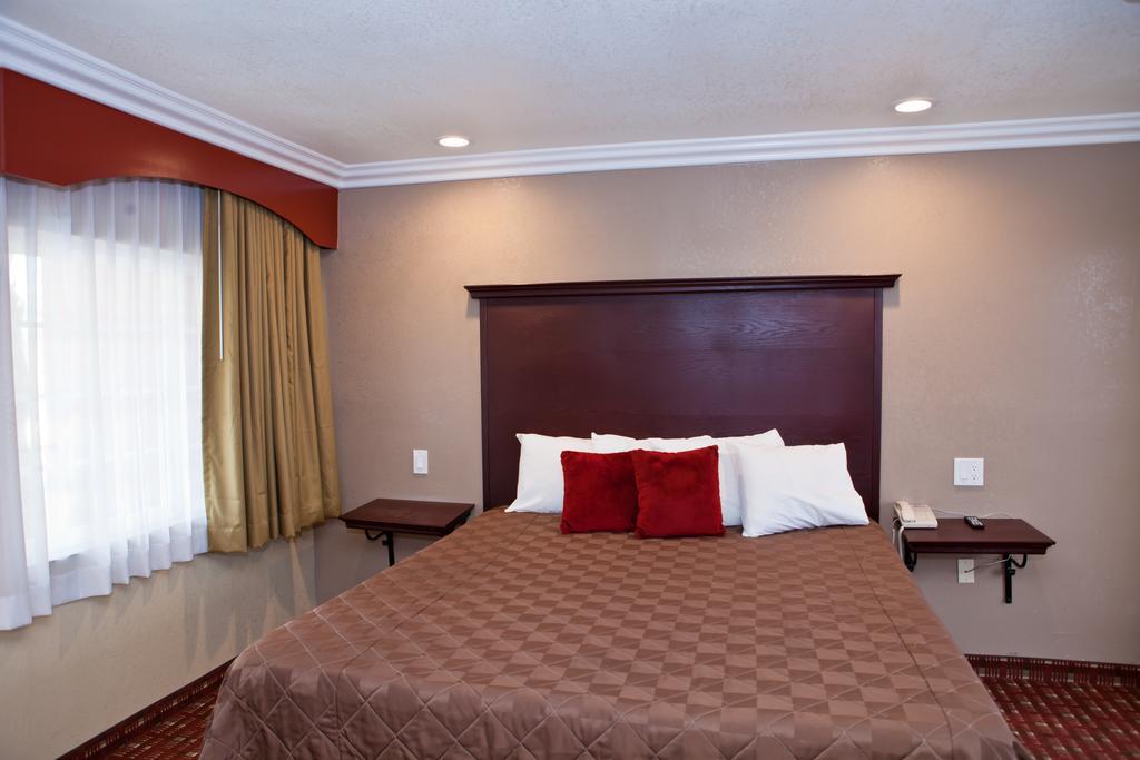 Budget Near Disneyland Drive Hotel