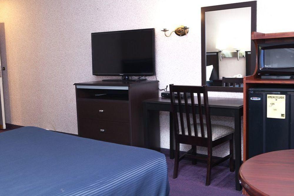 Hotel Brookhurst Plaza 3*