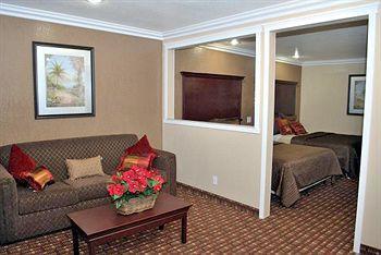Hotel Budget Near Disneyland Drive 2*