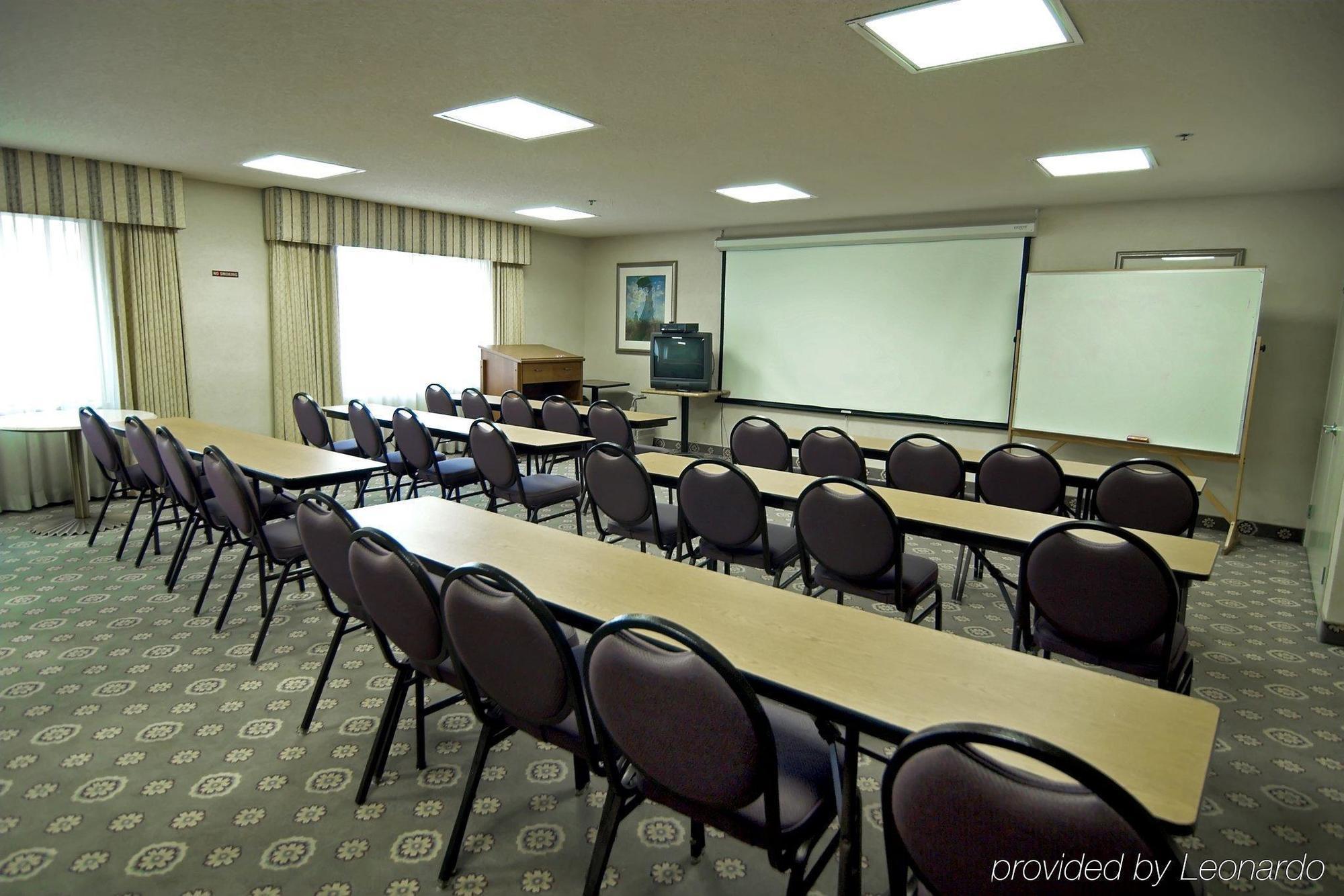 6 - Hills, Ca Hotel 2*
