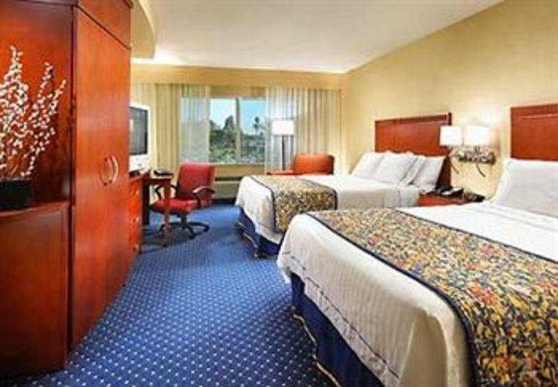 Courtyard By Marriott Resort/convention Center Hotel