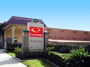 Econo At The Park 2*