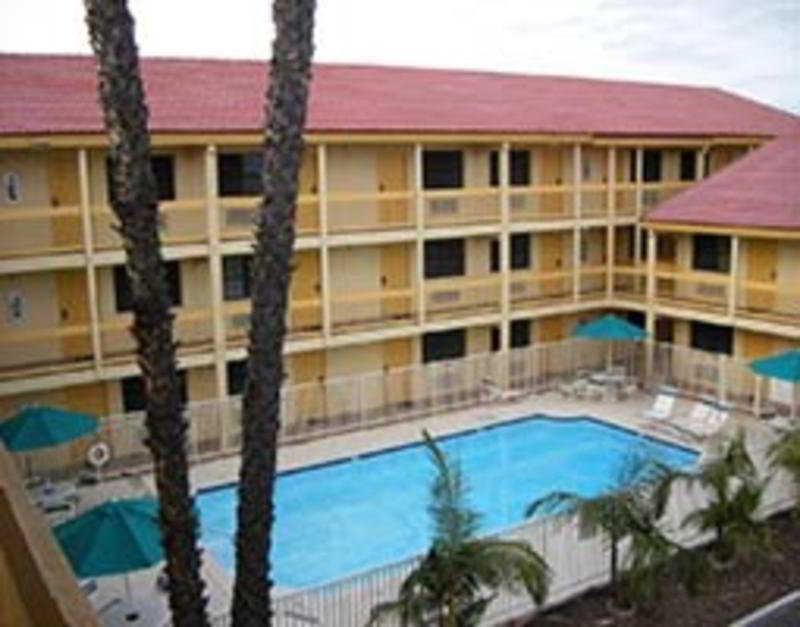 Hotel La Quinta By Wyndham 3*
