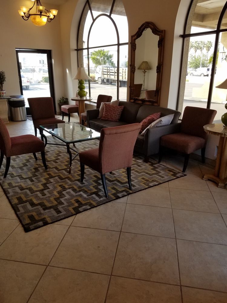 6 - Hills, Ca Hotel 2*
