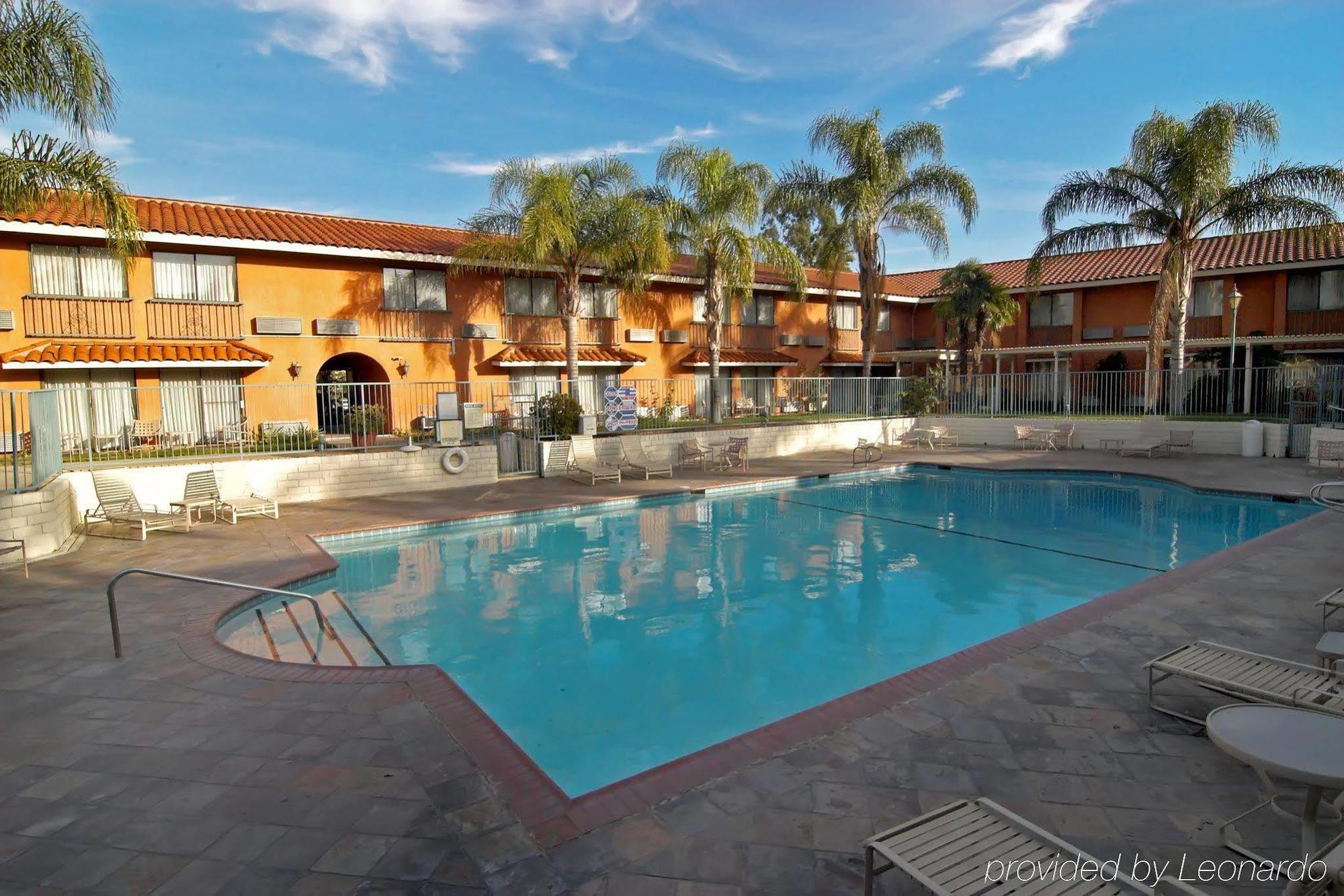 6 - Hills, Ca Hotel Anaheim