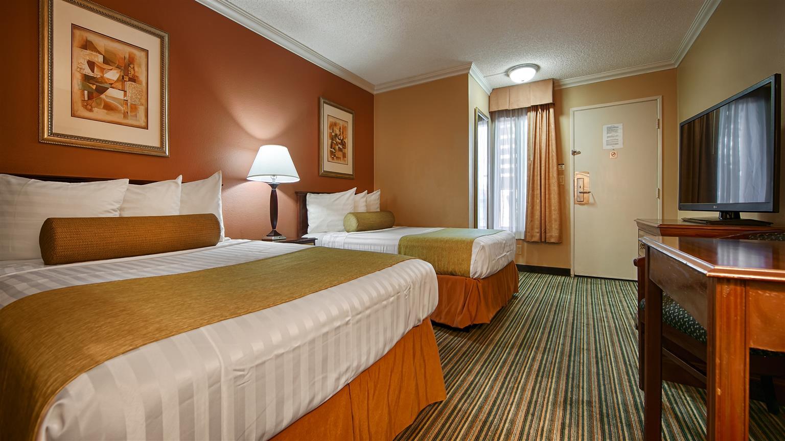 Hotel Western Courtesy - At The Park 3*
