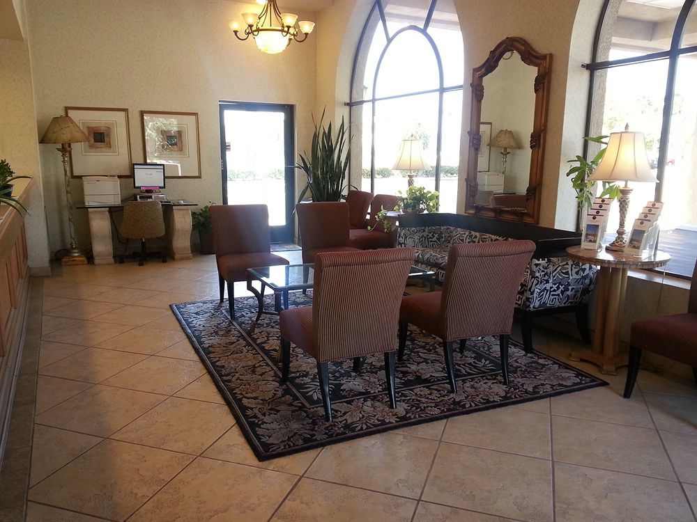 Hotel 6 - Hills, Ca 2*