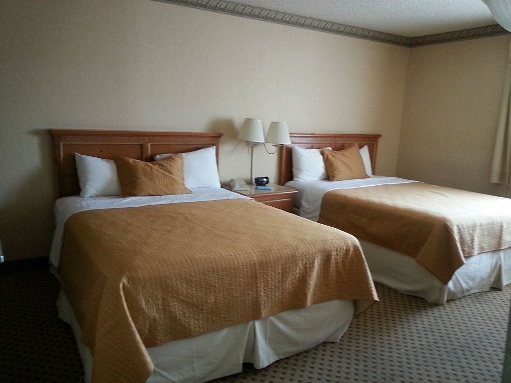 6 - Hills, Ca 2* Anaheim