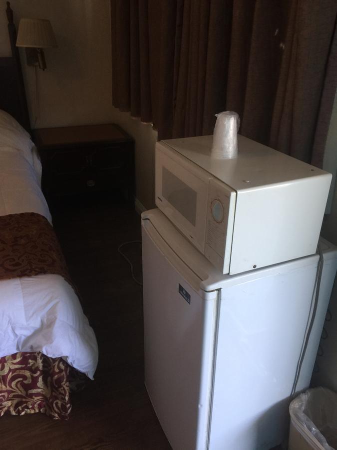 Frontier Motel