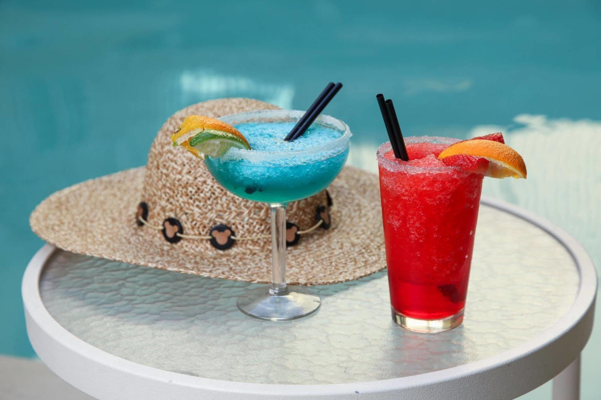 Desert Palms & Hotel Anaheim