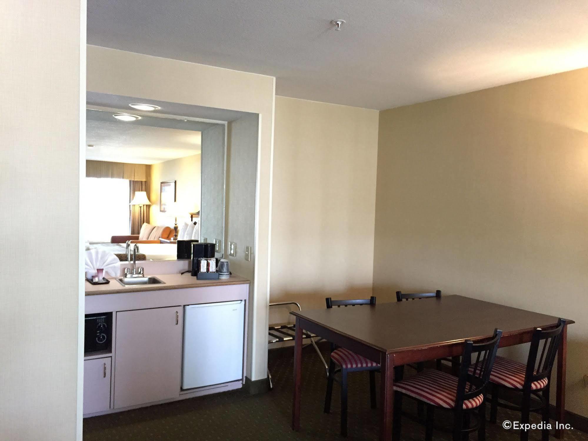 Camelot & 3* Anaheim