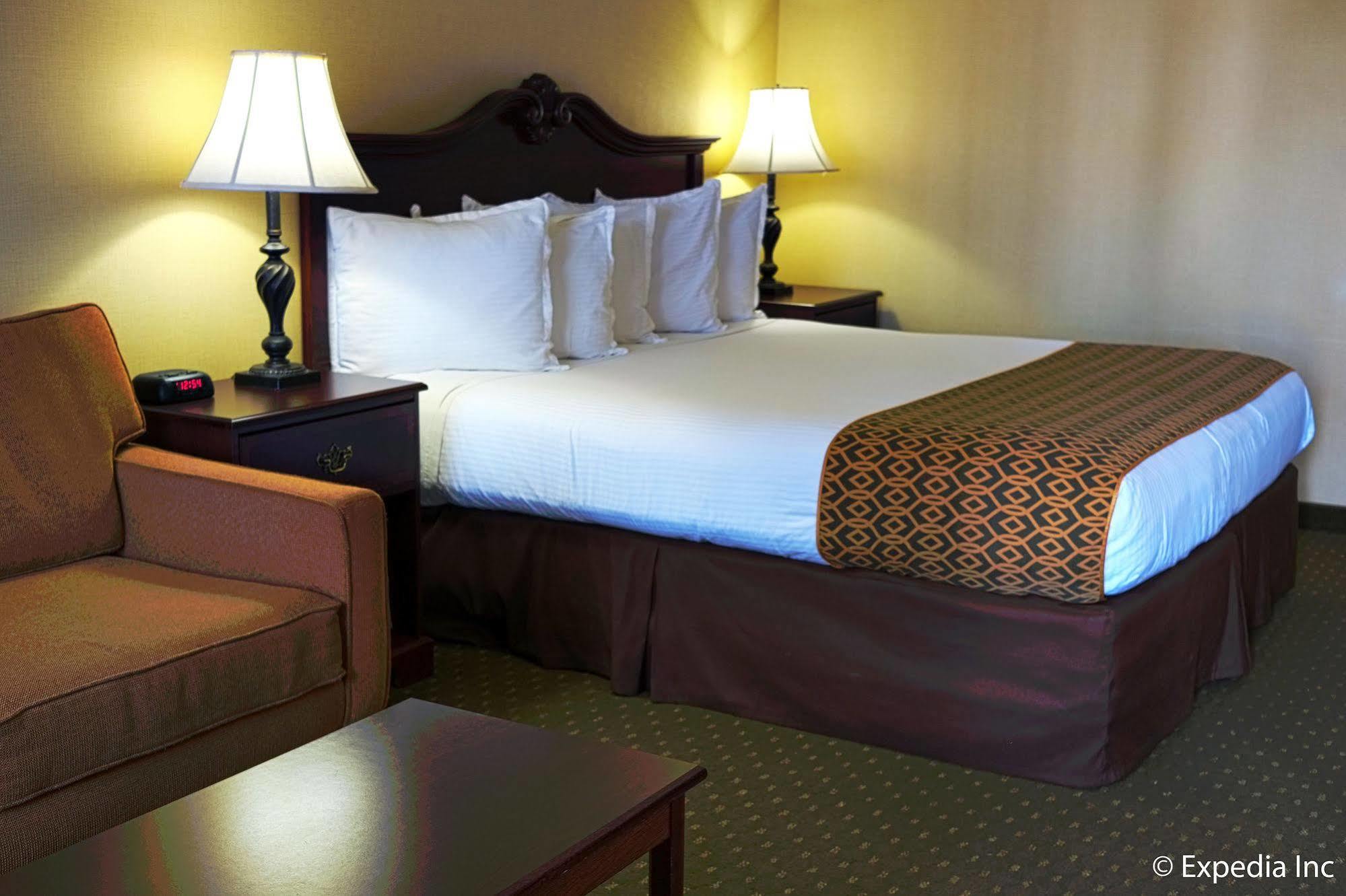 Camelot & 3* Anaheim